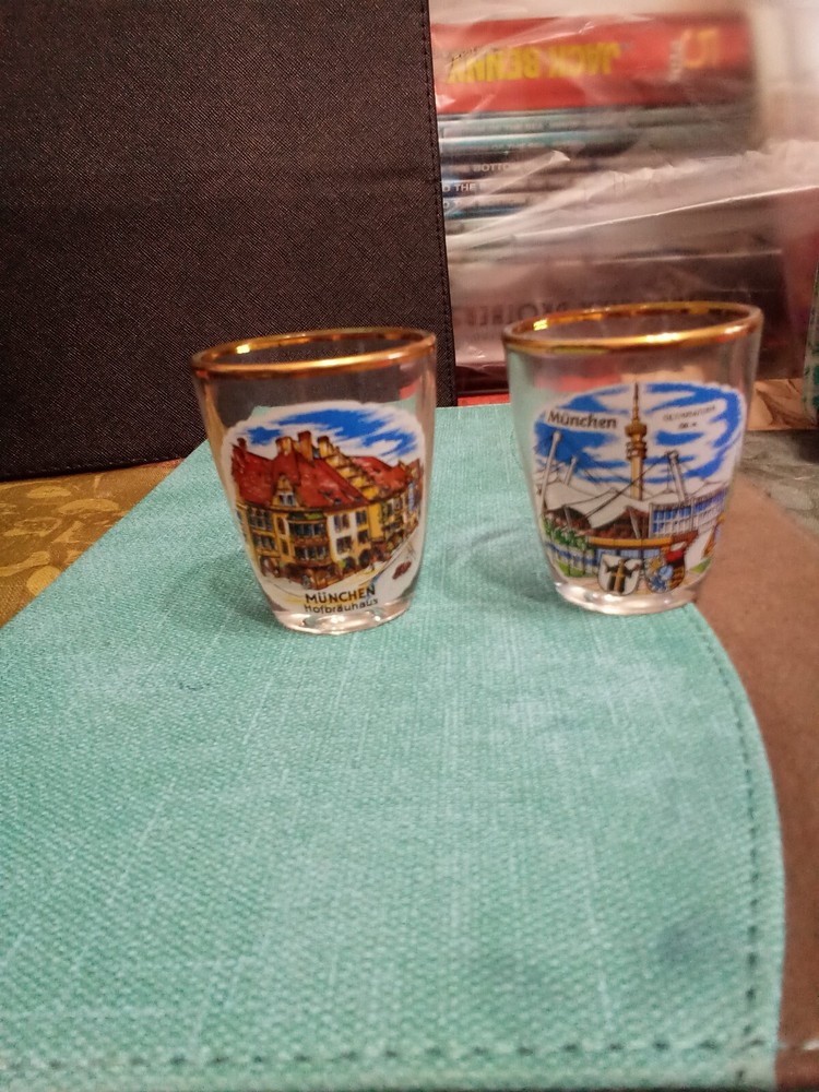 2 SHOT GLASSES  MUNCHEN