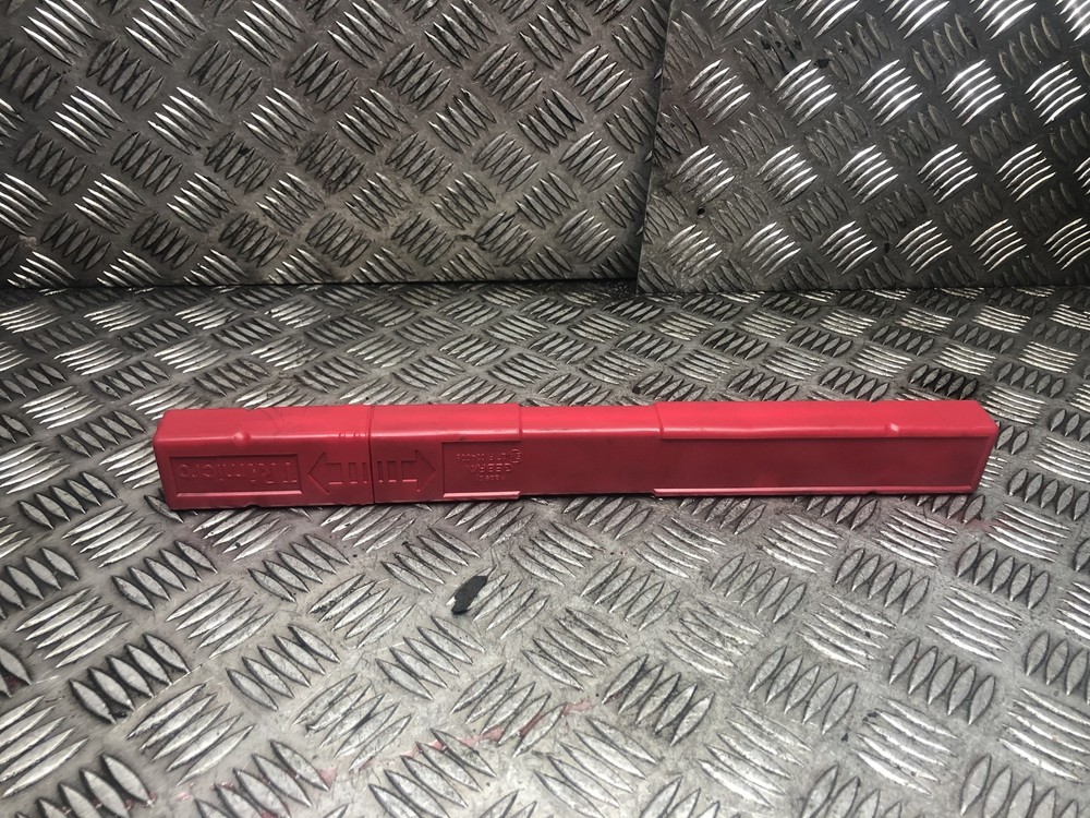 AUDI Q5 2008-2016 WARNING TRIANGLE