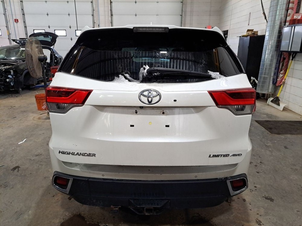 2017 Highlander Camera/Projector Sku#4395992