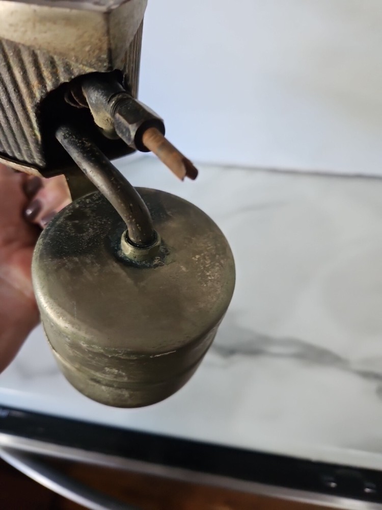 VINTAGE CLOTHING IRON