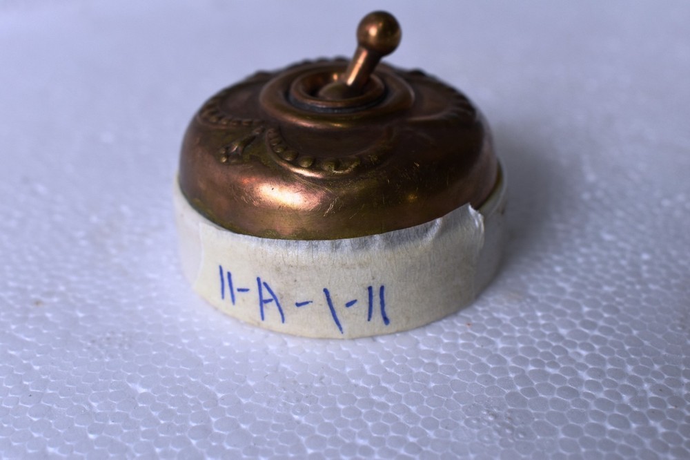 Antique Crabtree Brass Toggle Switch Ceramic Base 1920s British Wall Light "RA11