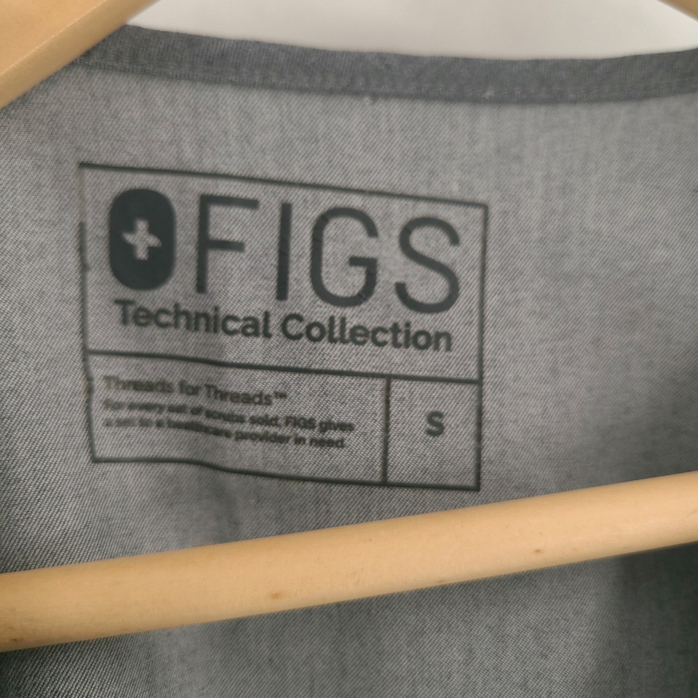 Figs Scrub Top Womens Small Gray Casma Three-Pocket Pullover V Neck