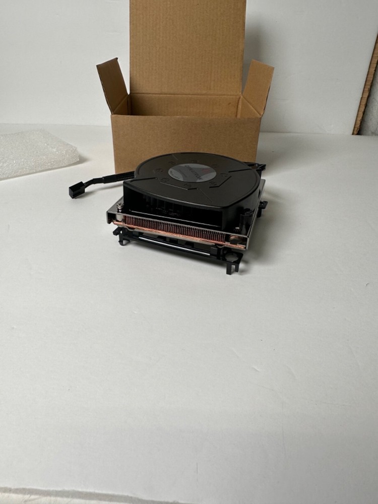 Dynatron B9 Intel Xeon FCLGA3647 Square ILM Socket 1U Active CPU Cooler
