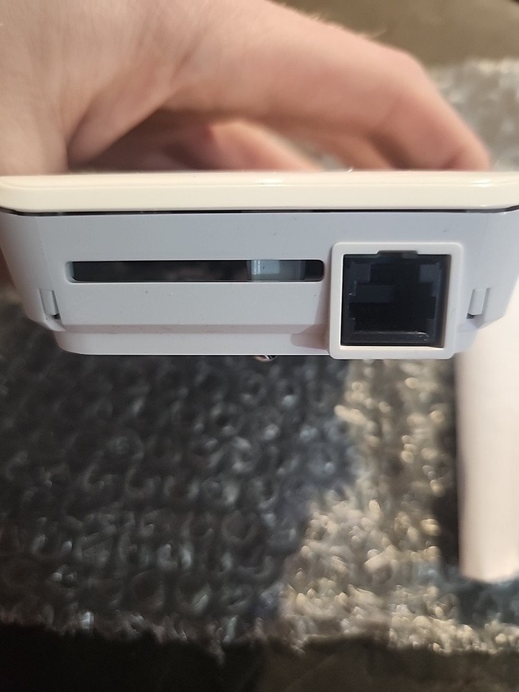 Johnson Controls NSB8BTN041-0 TEMP WHITE SENSOR NO LOGO