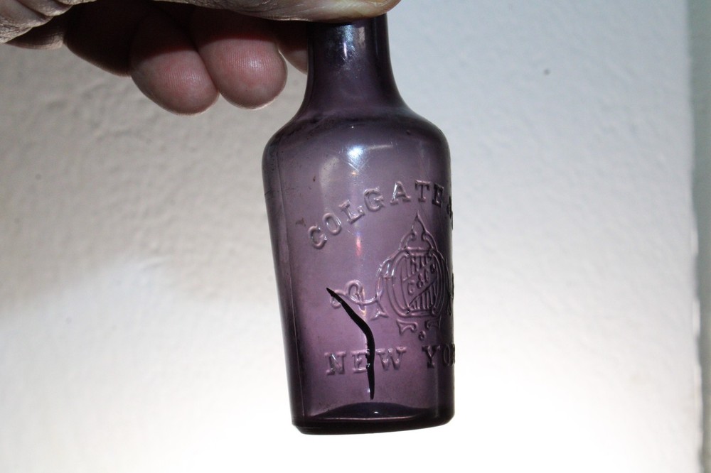 COLGATE & CO BOTTLE NEW YORK PURPLE 4''