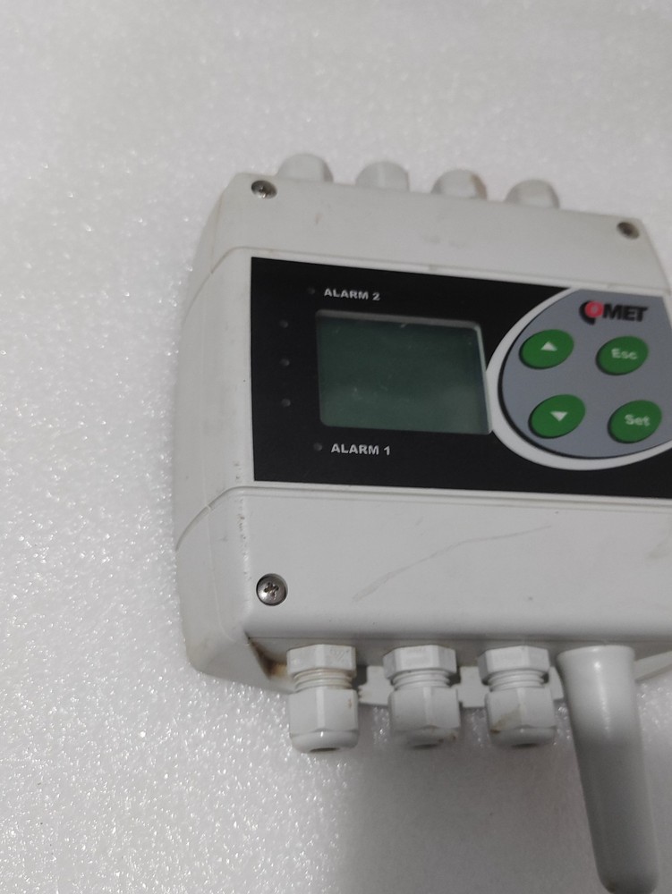 Comet H0430 temperature transmitter and controller