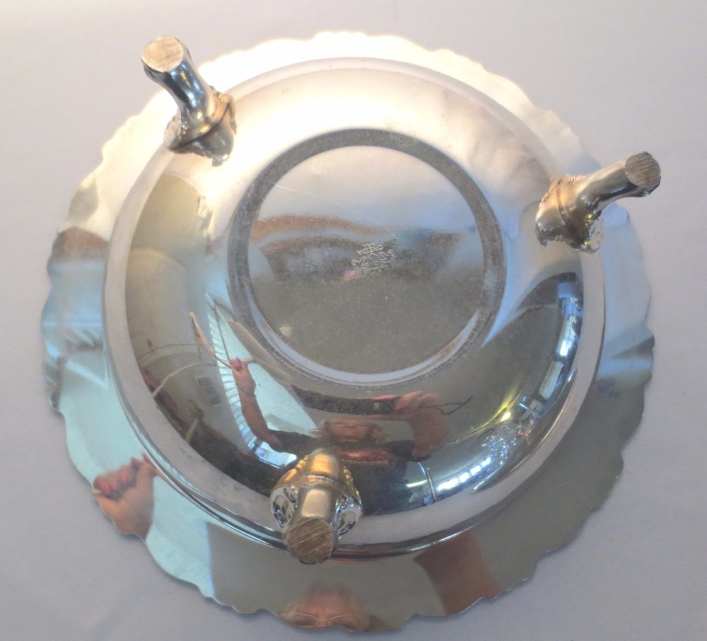 BEAUTIFUL ORNATE ONEIDA SILVER PLATE COVERED SERVING DISH WITH LID