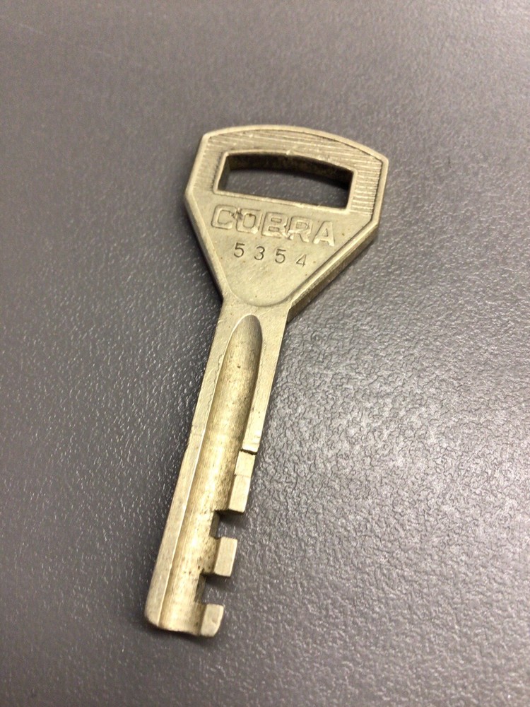 Laundromat Service Key, Cobra 5354