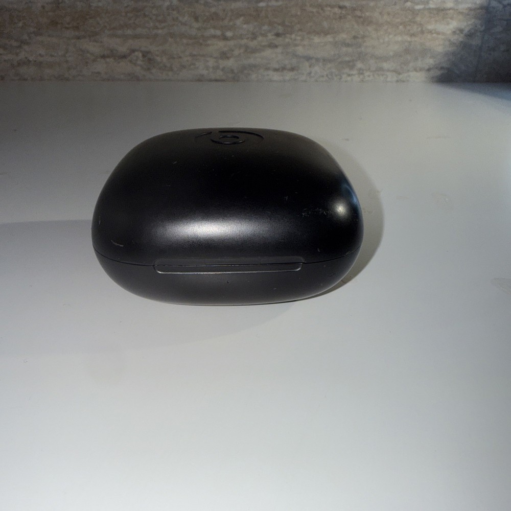 Black Beats Charging Case Only