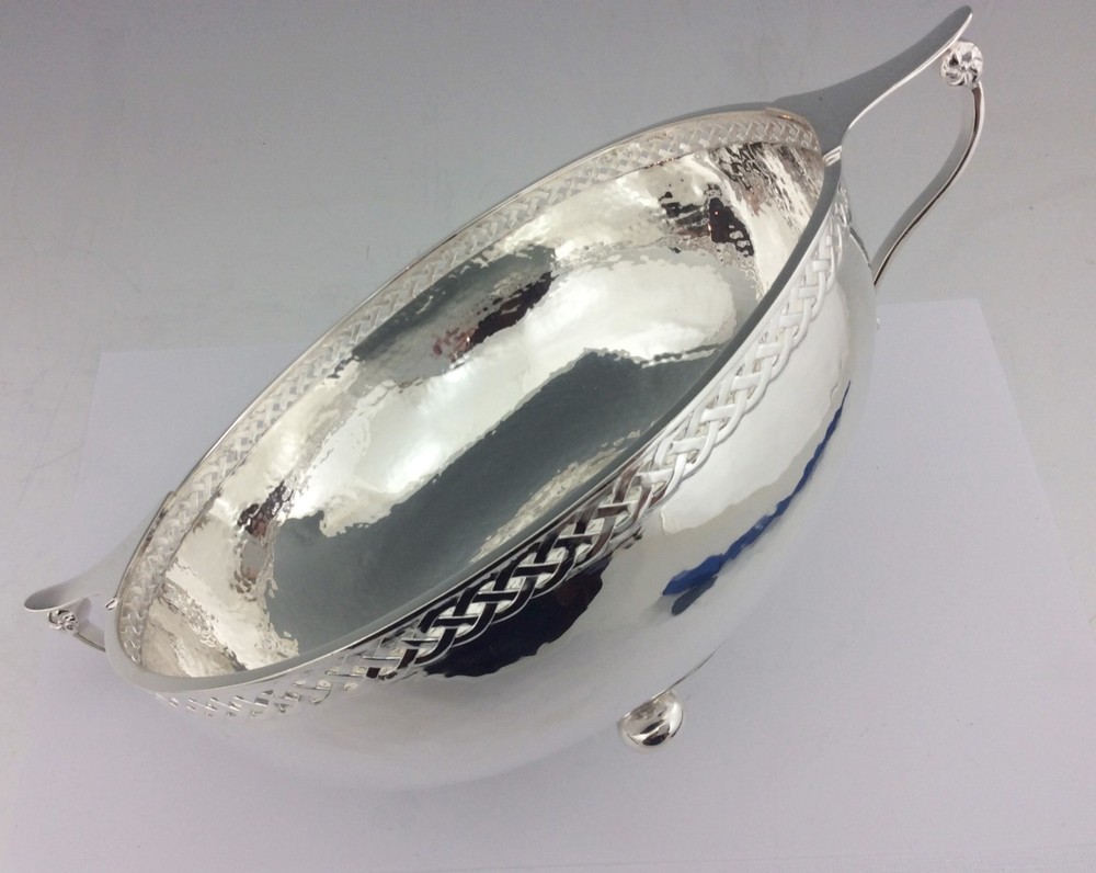 ARTS & CRAFTS LARGE SOLID SILVER BOWL A.E.JONES 1924