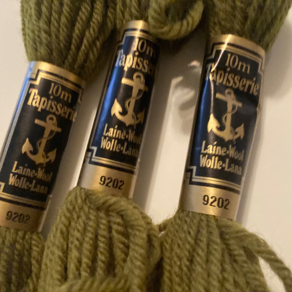 Anchor Tapestry Wool Embroidery Wool Olive 9202