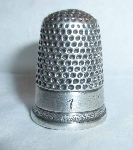 Antique Sterling Silver Palmettes Pattern Thimble Early Unmarked MYD Monogram