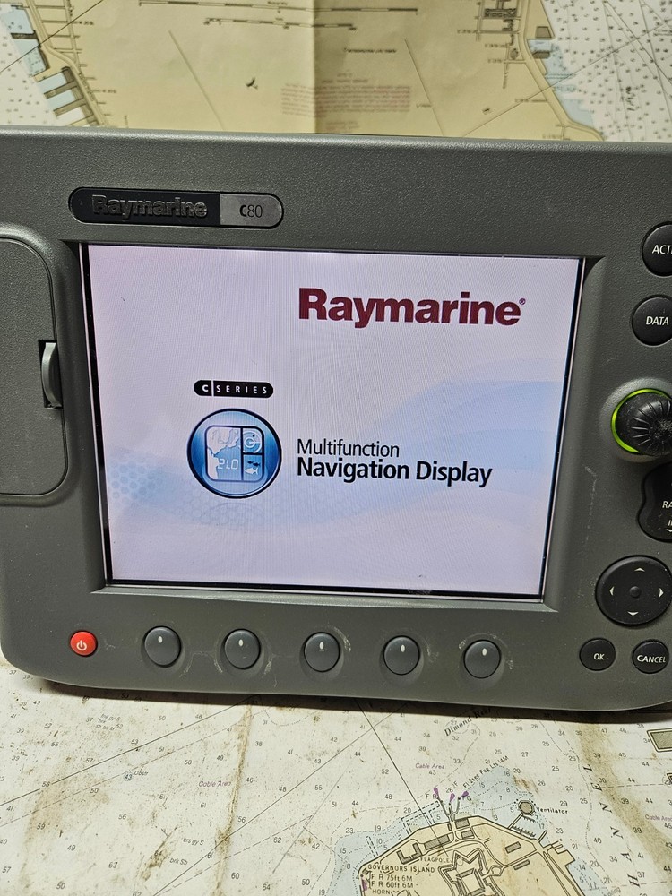 Raymarine C80 Chartplotter, GPS, Fishfinder, Radar