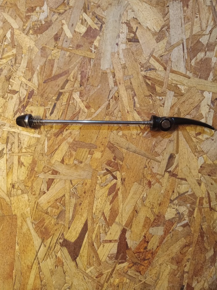 Rear Quick Release 135mm Skewer NOS