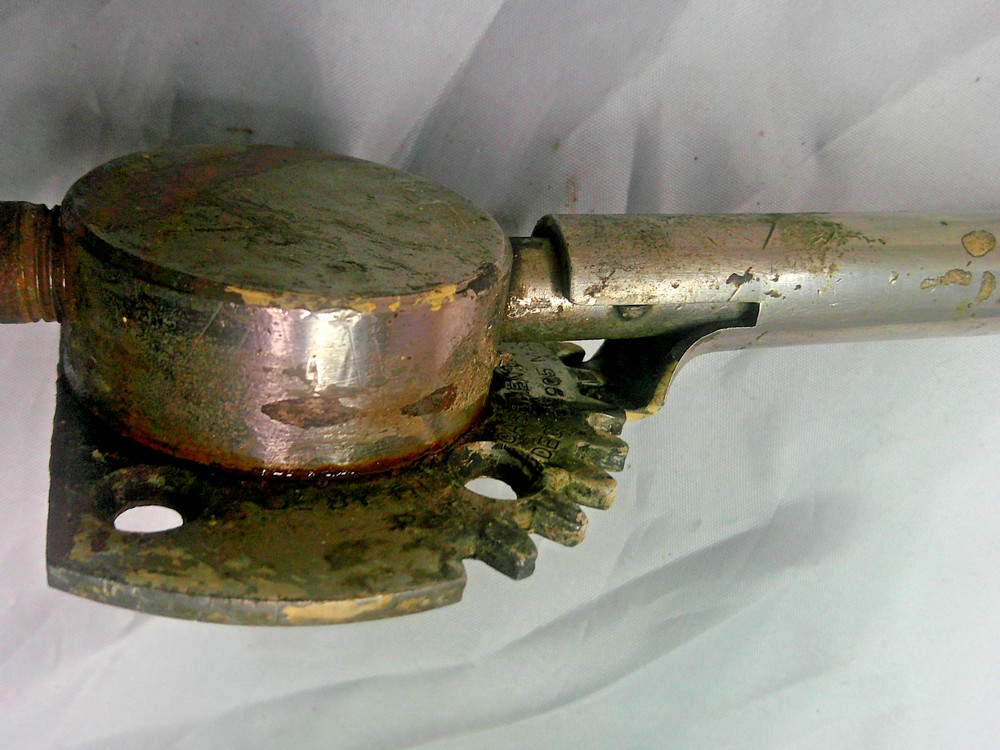 1908 Casement Window Hardware Crank Set