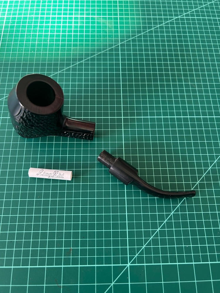 Beginner pipe with filter