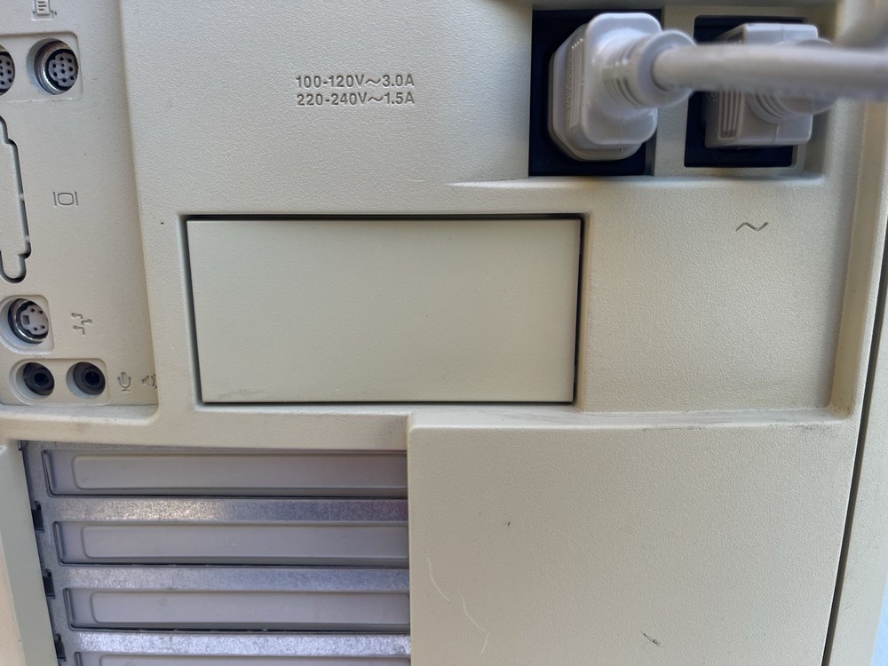 Vintage Apple Power Macintosh 9600/200 Workstation Computer M5433 Untested