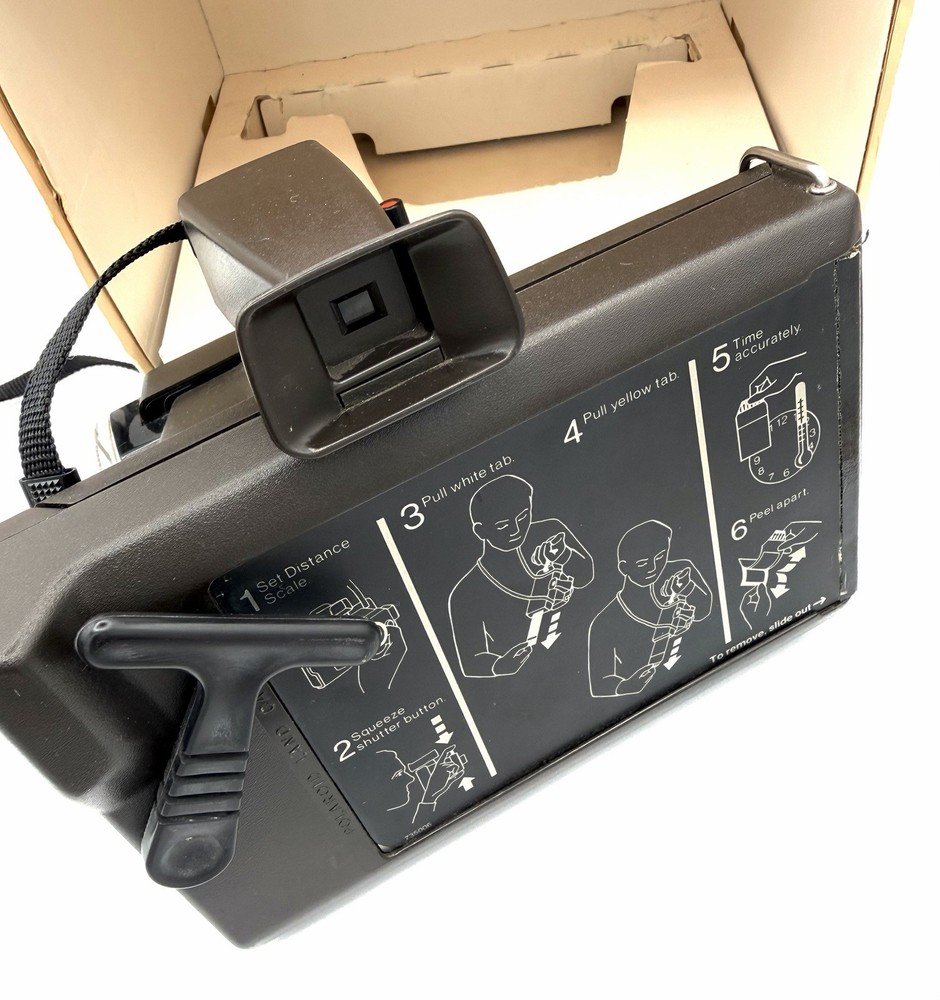 POLAROID MINUTE MAKER LAND CAMERA WITH FLASH CUBE, MANUALS & PARTIAL BOX