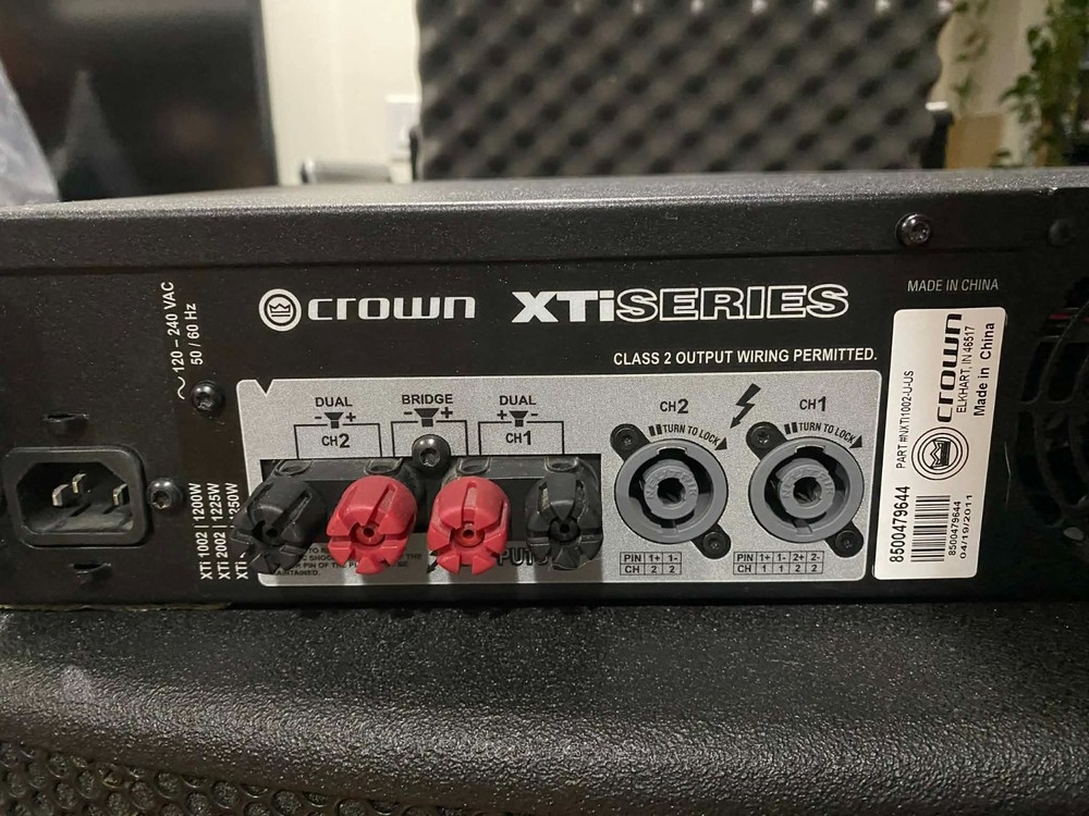 Crown XTi 1002 Two-channel, 500W Power Amplifier