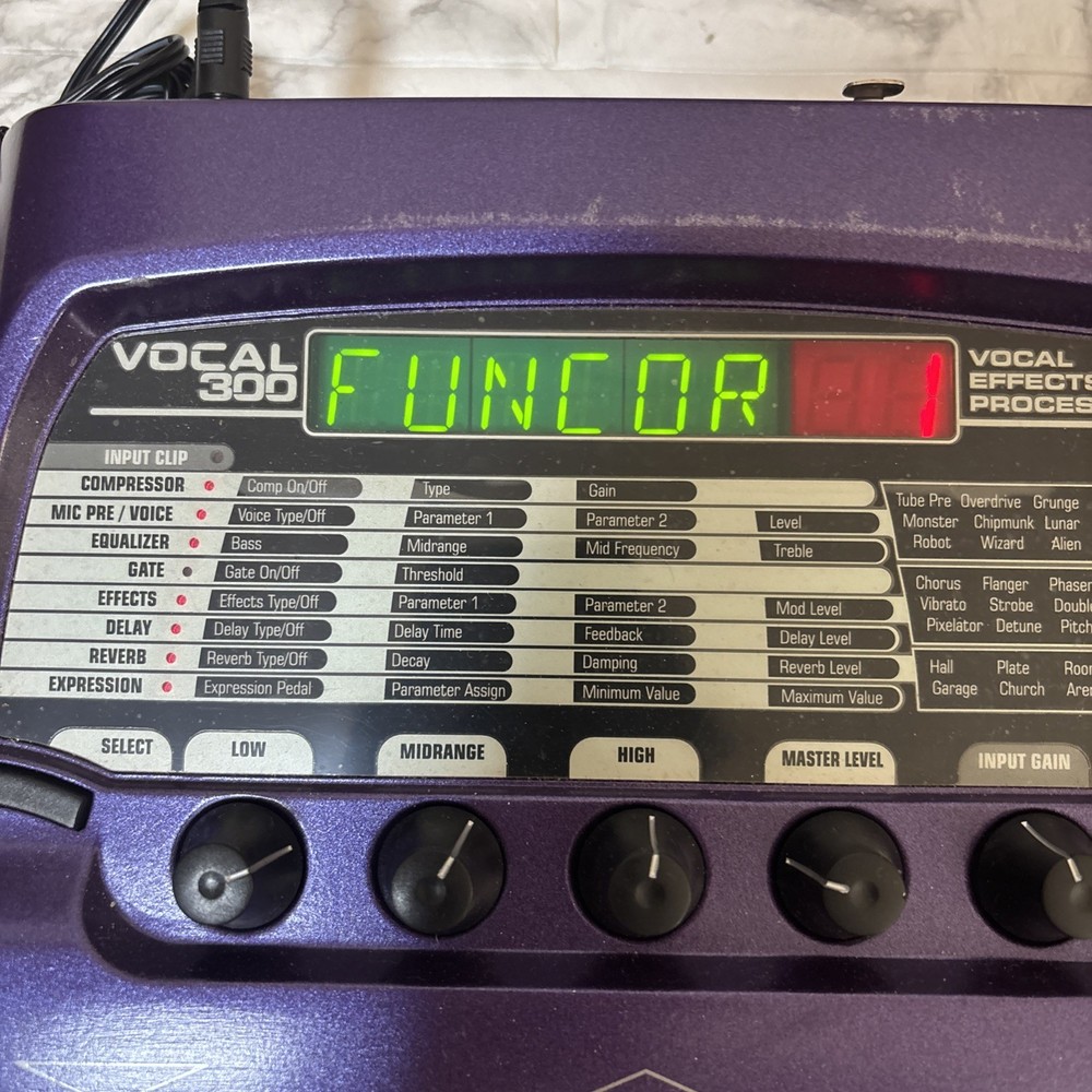 DigiTech Vocal 300 Vocal Multi-Effects Processor Voice Changer with Adapter