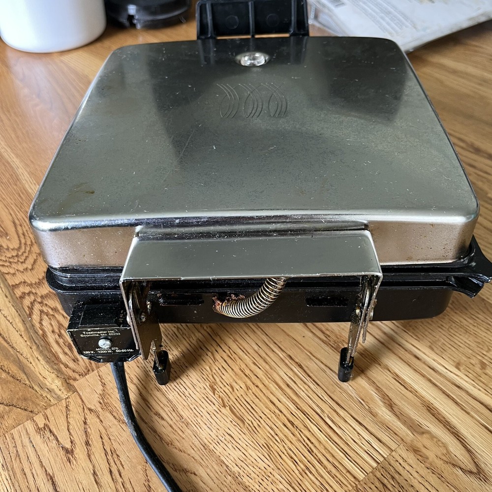 Toastmaster FastBake Chrome Waffle Maker Iron/Sandwich Griddle Grill