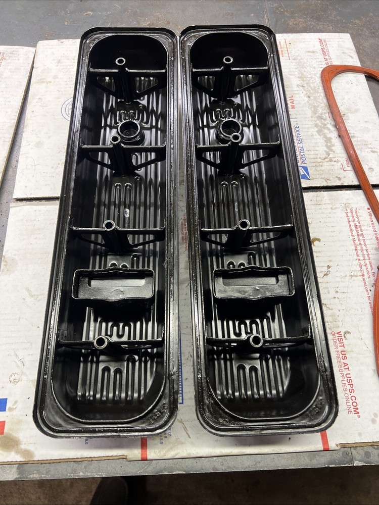 OEM Mercruiser 5.7 vortec valve covers