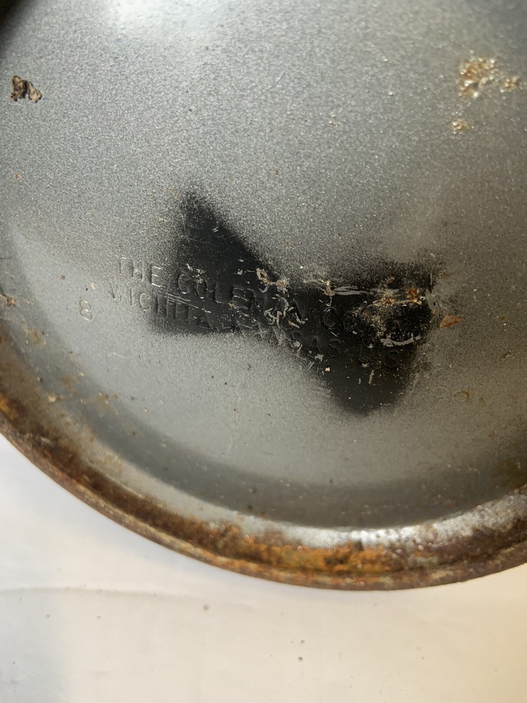 Vintage Coleman Two Mantle Unleaded 2 Lantern Model