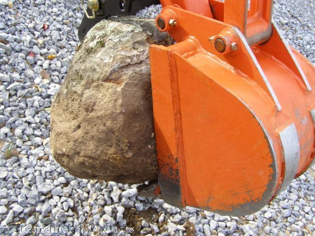 Kubota BH75 Backhoe Thumb / Compact tractor backhoe thu