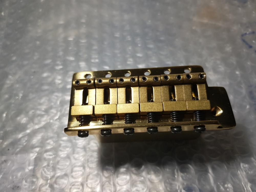 80's SOLID BRASS STR*T TREMOLO - TOP SUSTAIN