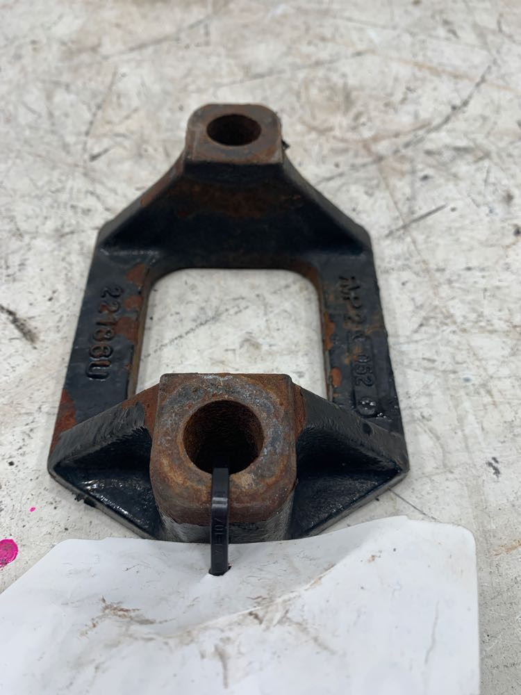 Peterbilt Torque Rod Bracket (338-10298)