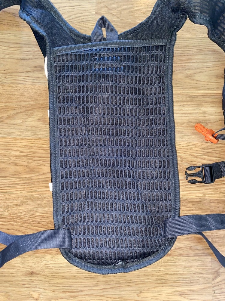 TETON SPORTS HYDRATION BLADDER PACK BACKPACK H20 (MISSING BLADDER )