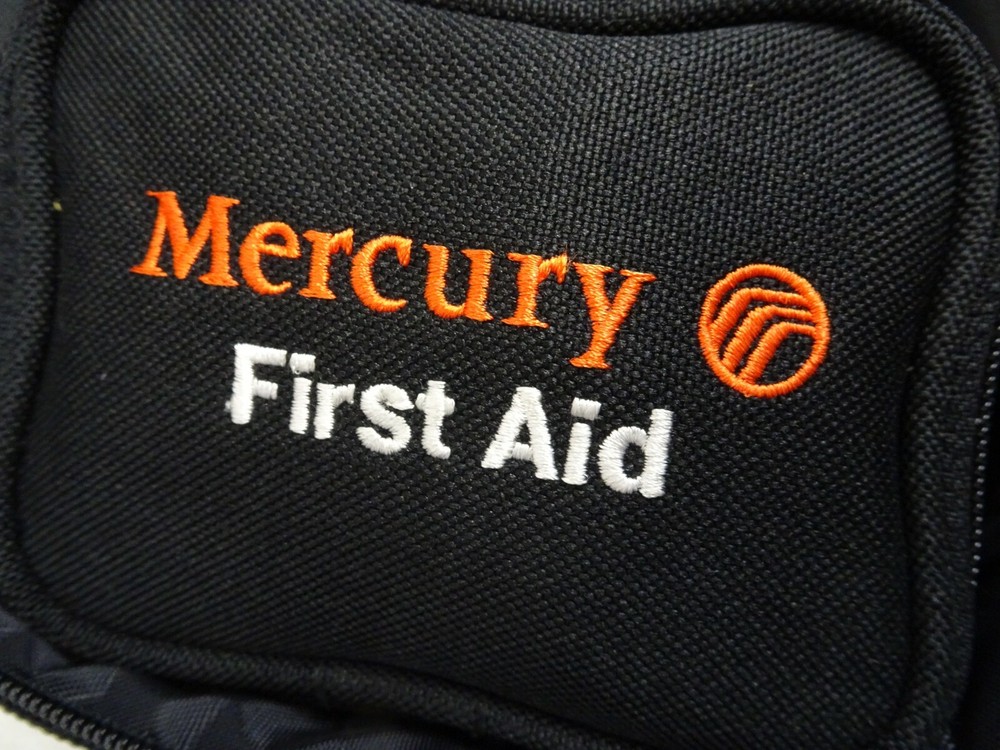 Mercury 2000 Sable First Aid Kit Emergency Flashlight Black Canvas Case Maglite