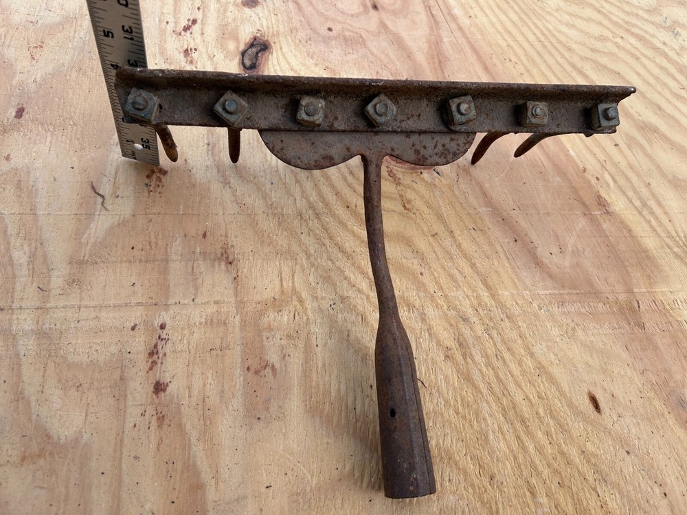 Rake Head Rusty Rustic no handle Original Vintage Primitive Metal