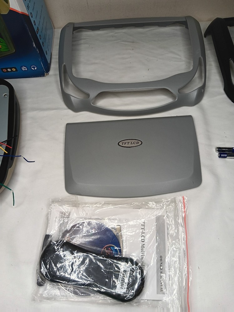 Roadmotion RM10 10" Overhead Video with DVD