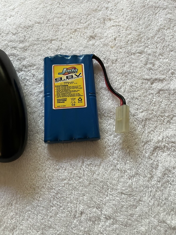 Syma Gyro Helicopter Remote Control Gyroscope System Powers On + Jada Battery