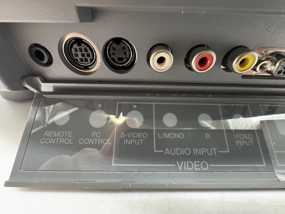 NEC MultiSync MT800 TFT LCD Projector Powers On W/Remote , Cables And Carry Bag