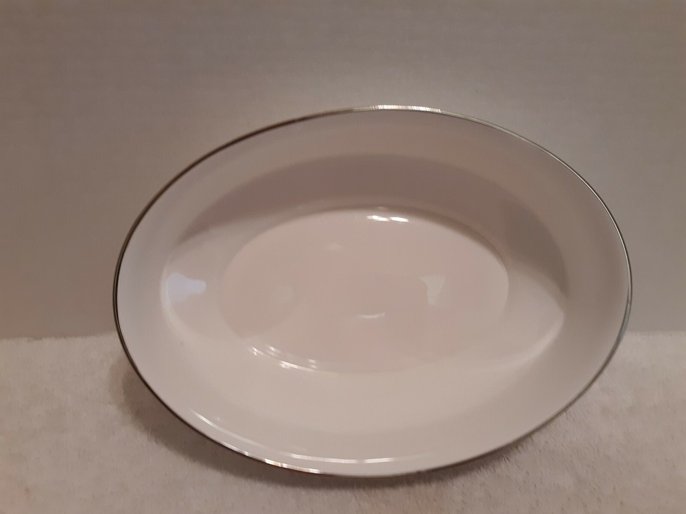 Royal Worcester Chelsea Oval Serving Bowl