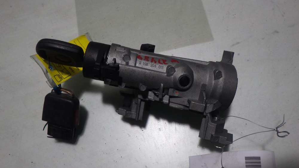 08 VOLKSWAGEN RABBIT Ignition W/Key