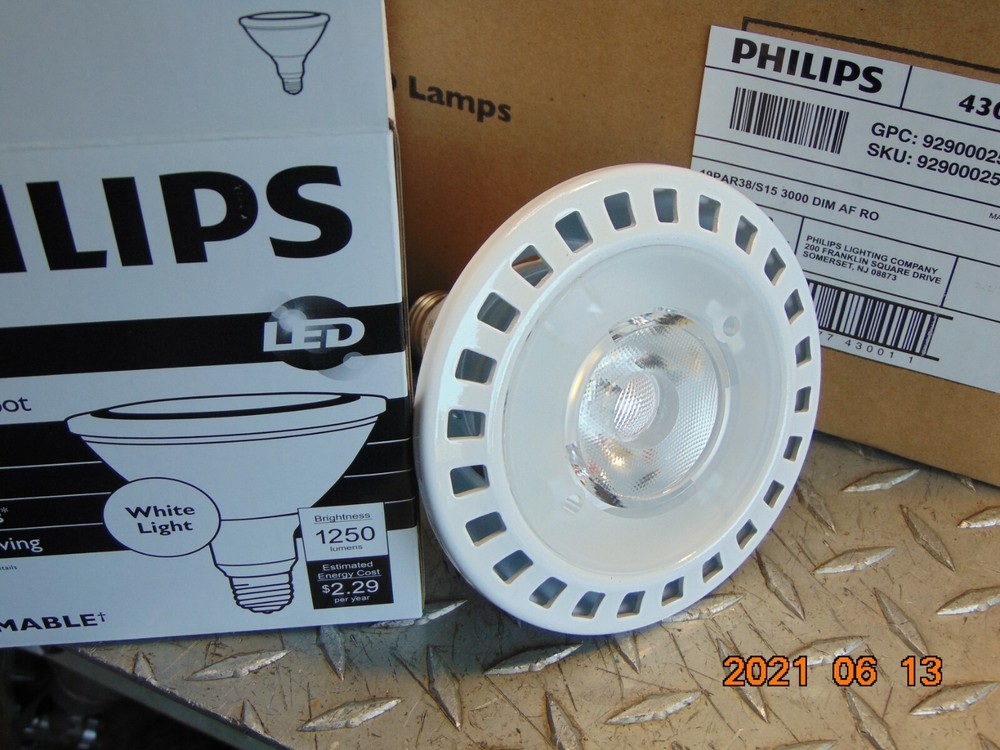 Philips Dimmable LED BULB 19 W FLOOD DIMMABLE 3000K E26 Medium LED Lamp 430017