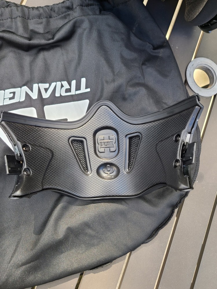 Triangle Full Face Motorcycle Helmet OP12A (large)