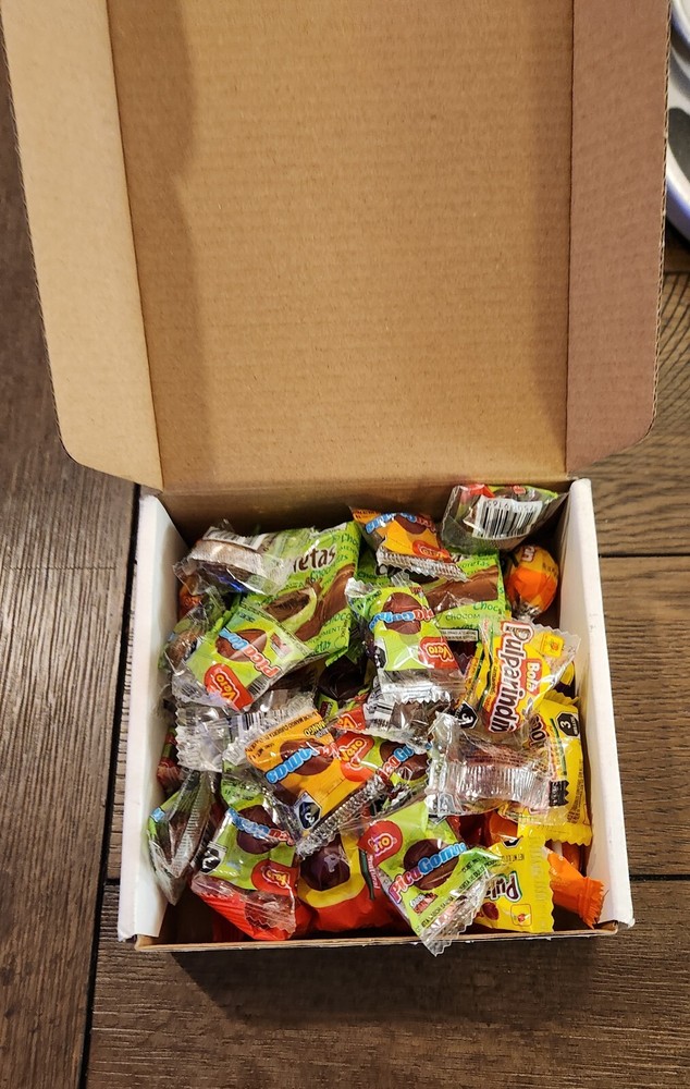 Assorted Mexican Candy Box (1Pound)