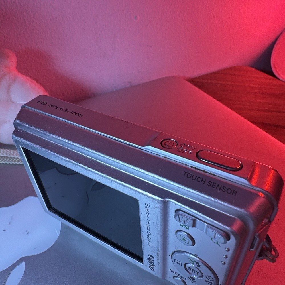 Sanyo VPC- E10 ex Digital Camera