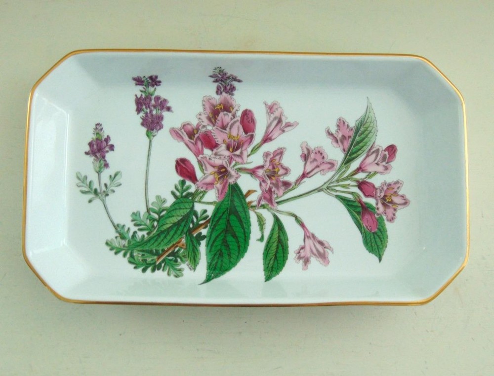 Spode "Stafford Flowers" 14" Rectangular Oven to Table Baker -Weigela & Lavender