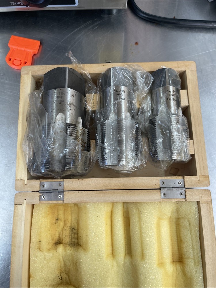 NPT pipe taps