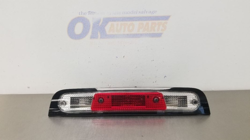 19 DODGE RAM 1500 HIGH MOUNTED STOP LIGHT INCANDESCENT
