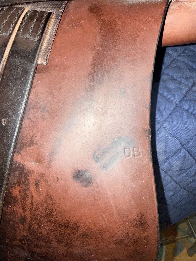 17.5” Crosby XL all purpose saddle