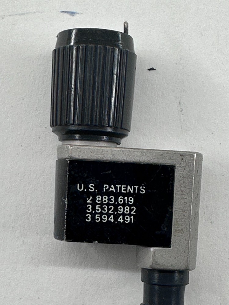 Tektronix P6063B Switchable Probe