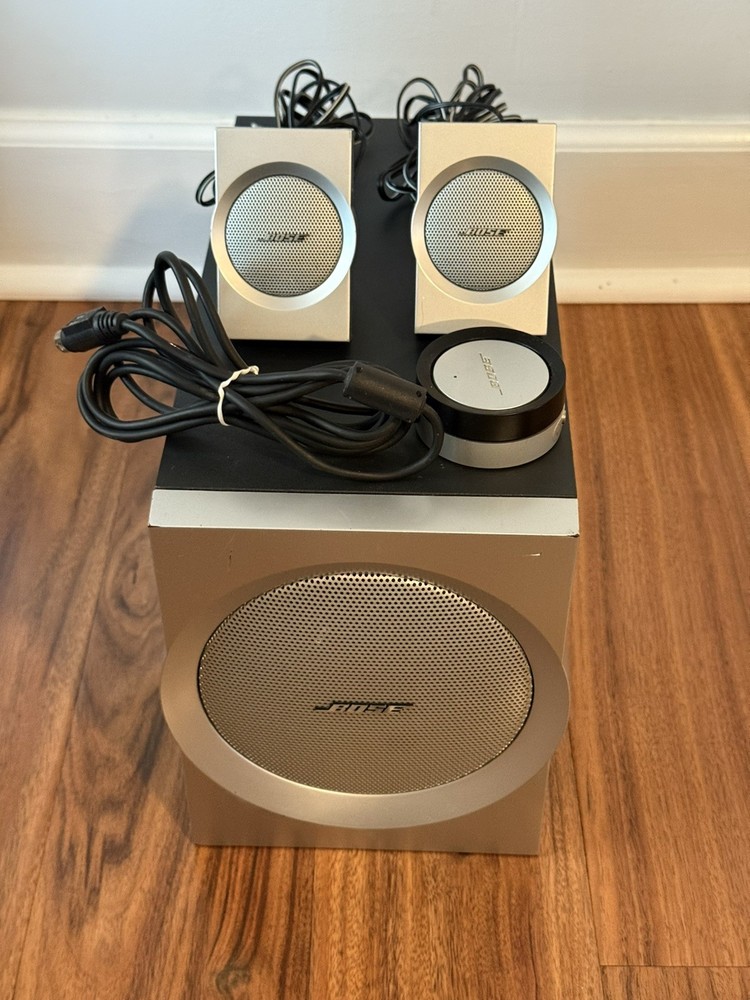 Bose Companion 3 Multimedia ComputerSpeaker System