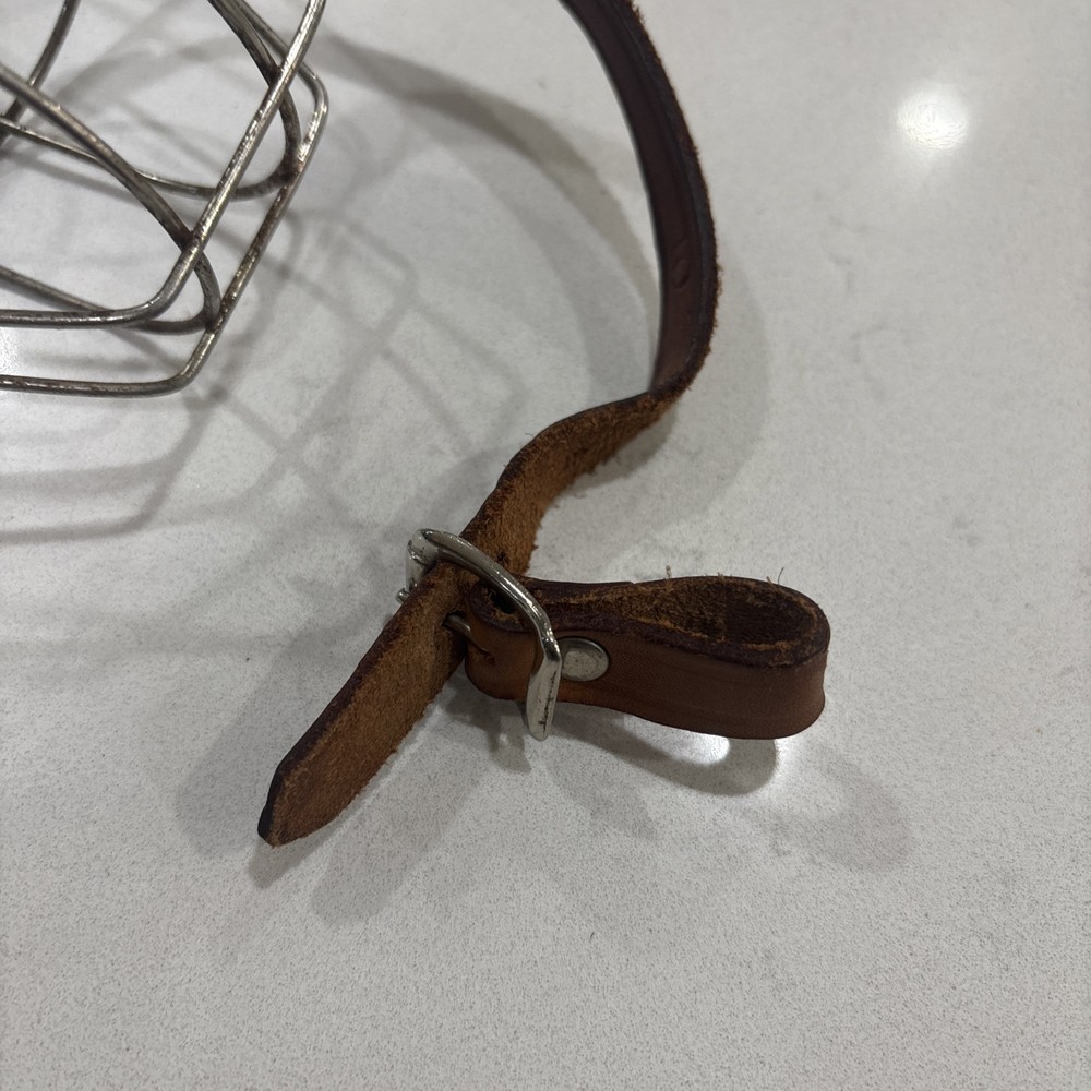Dog Muzzle Adjustable Metal Wire Basket Leather Straps Small?