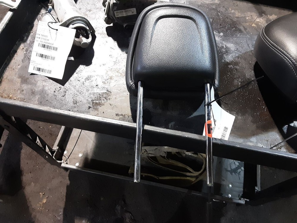 SORENTO 2015 Headrest 2450006